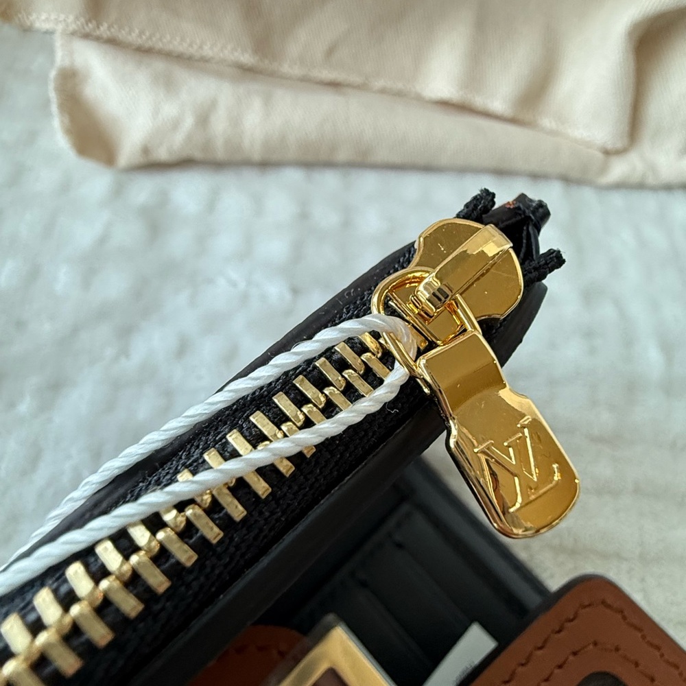 Brand new Louis Vuitton Dauphine Compact Wallet w box reverse monogram leather - Picture 7 of 16
